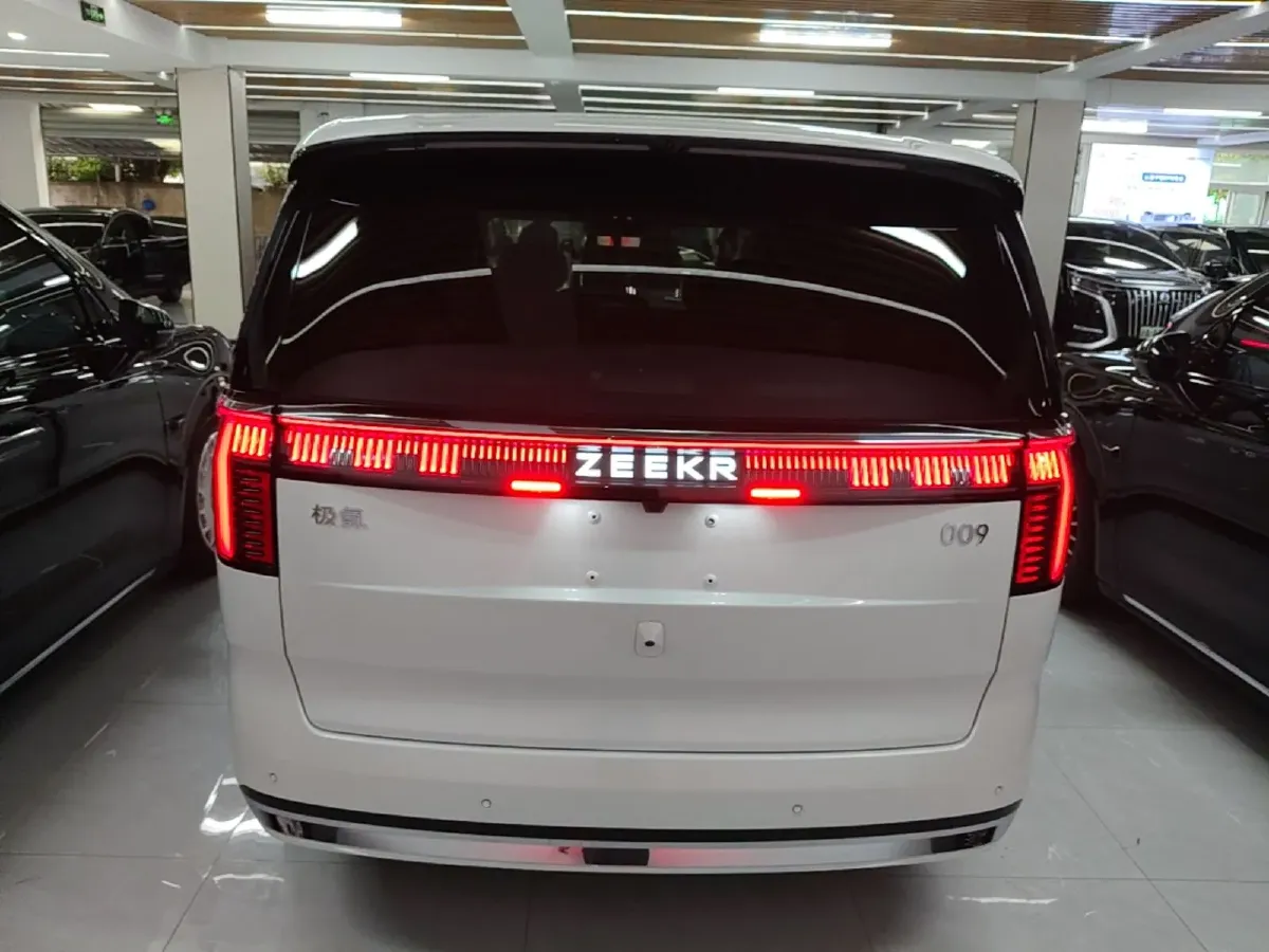2024 Zeekr 009 BEV 108KWH,autocango,china used car exporter,china ev exporter,chinese used car exporter,chinese used ev exporter