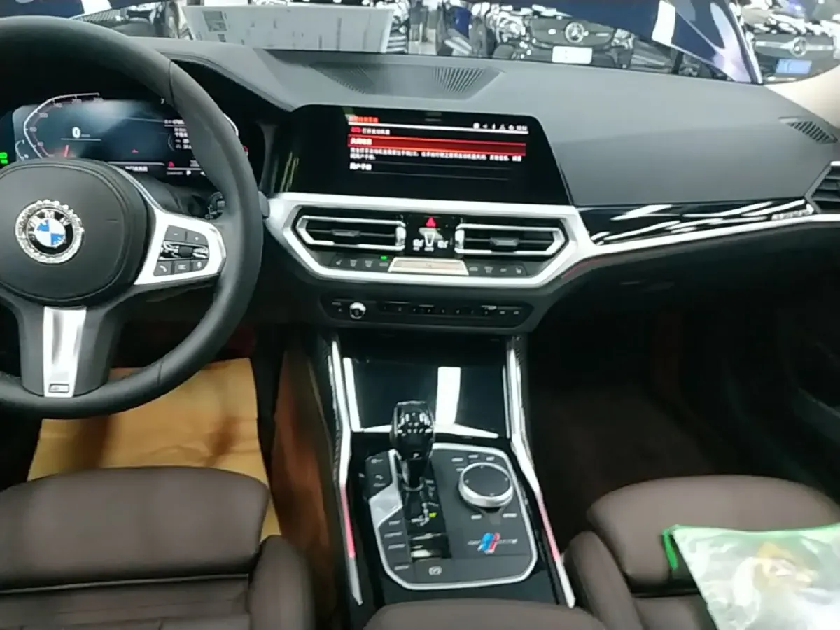 2020 BMW 3 Series 2.0T 156HP L4 8AT,autocango,china used car exporter,china ev exporter,chinese used car exporter,chinese used ev exporter