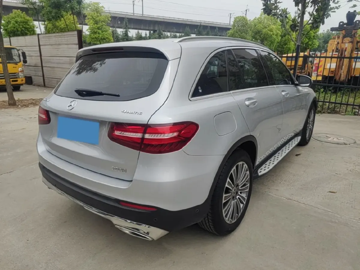 2017 Mercedes-Benz GLC Class 2.0T 184HP L4 9AT,autocango,china used car exporter,china ev exporter,chinese used car exporter,chinese used ev exporter