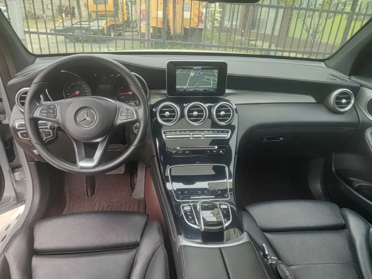 2017 Mercedes-Benz GLC Class 2.0T 184HP L4 9AT,autocango,china used car exporter,china ev exporter,chinese used car exporter,chinese used ev exporter