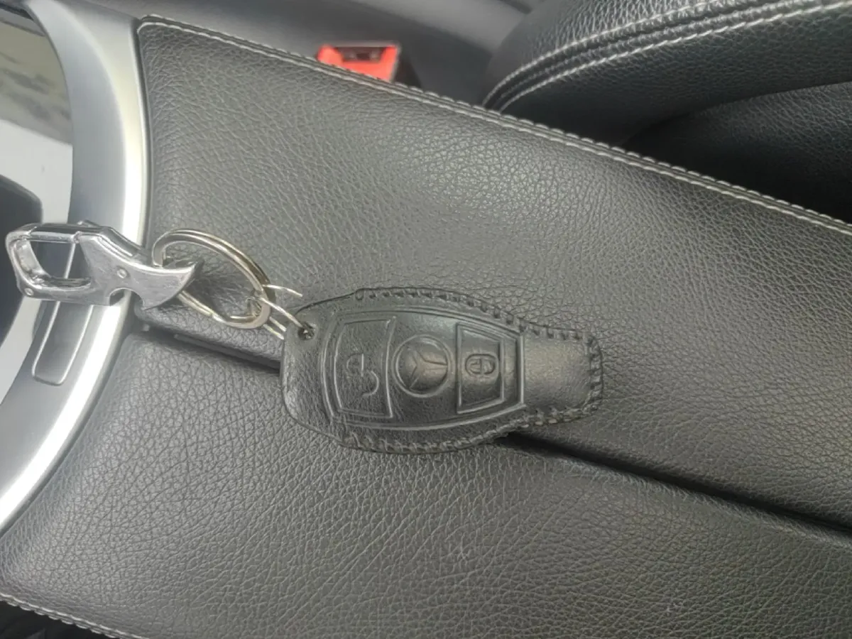 2017 Mercedes-Benz GLC Class 2.0T 184HP L4 9AT,autocango,china used car exporter,china ev exporter,chinese used car exporter,chinese used ev exporter