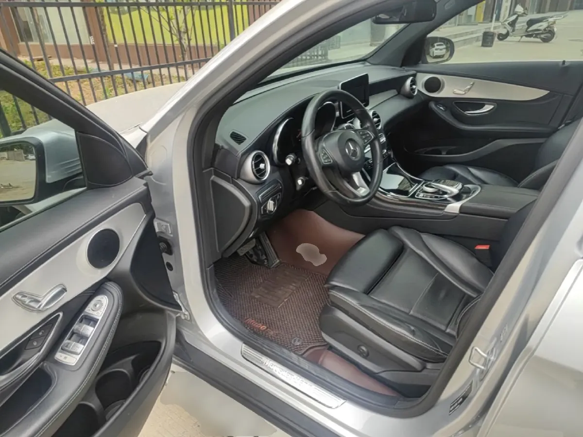 2017 Mercedes-Benz GLC Class 2.0T 184HP L4 9AT,autocango,china used car exporter,china ev exporter,chinese used car exporter,chinese used ev exporter