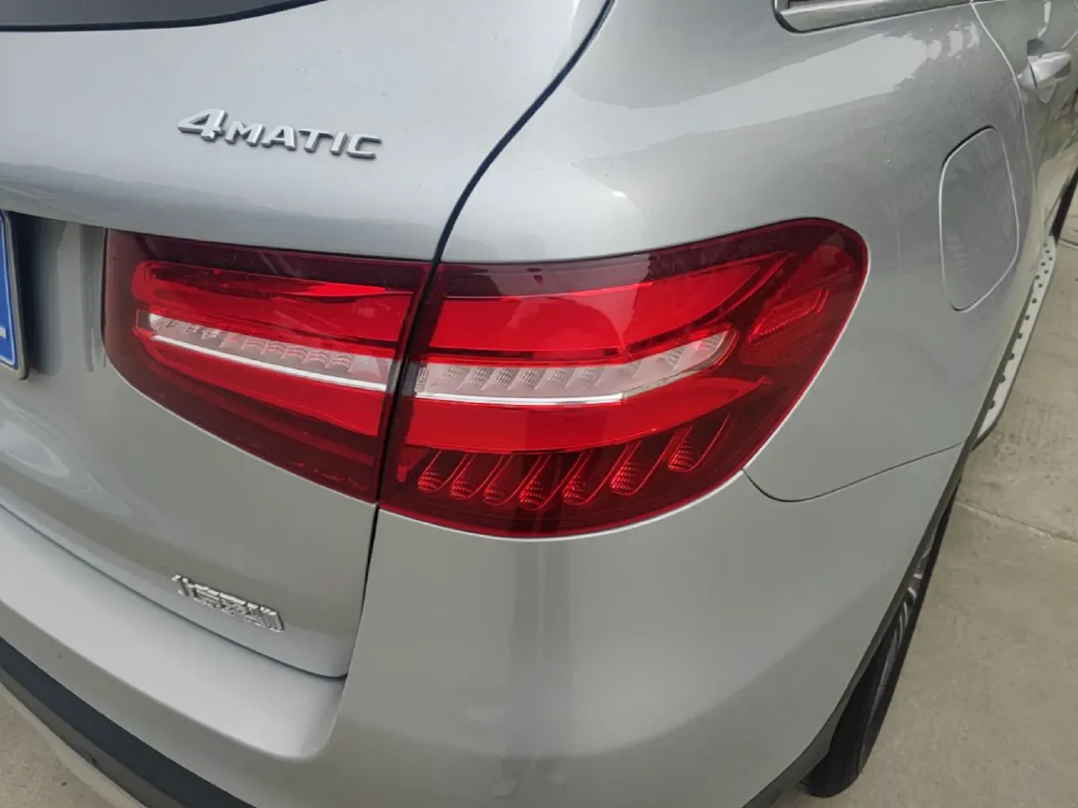 2017 Mercedes-Benz GLC Class 2.0T 184HP L4 9AT,autocango,china used car exporter,china ev exporter,chinese used car exporter,chinese used ev exporter