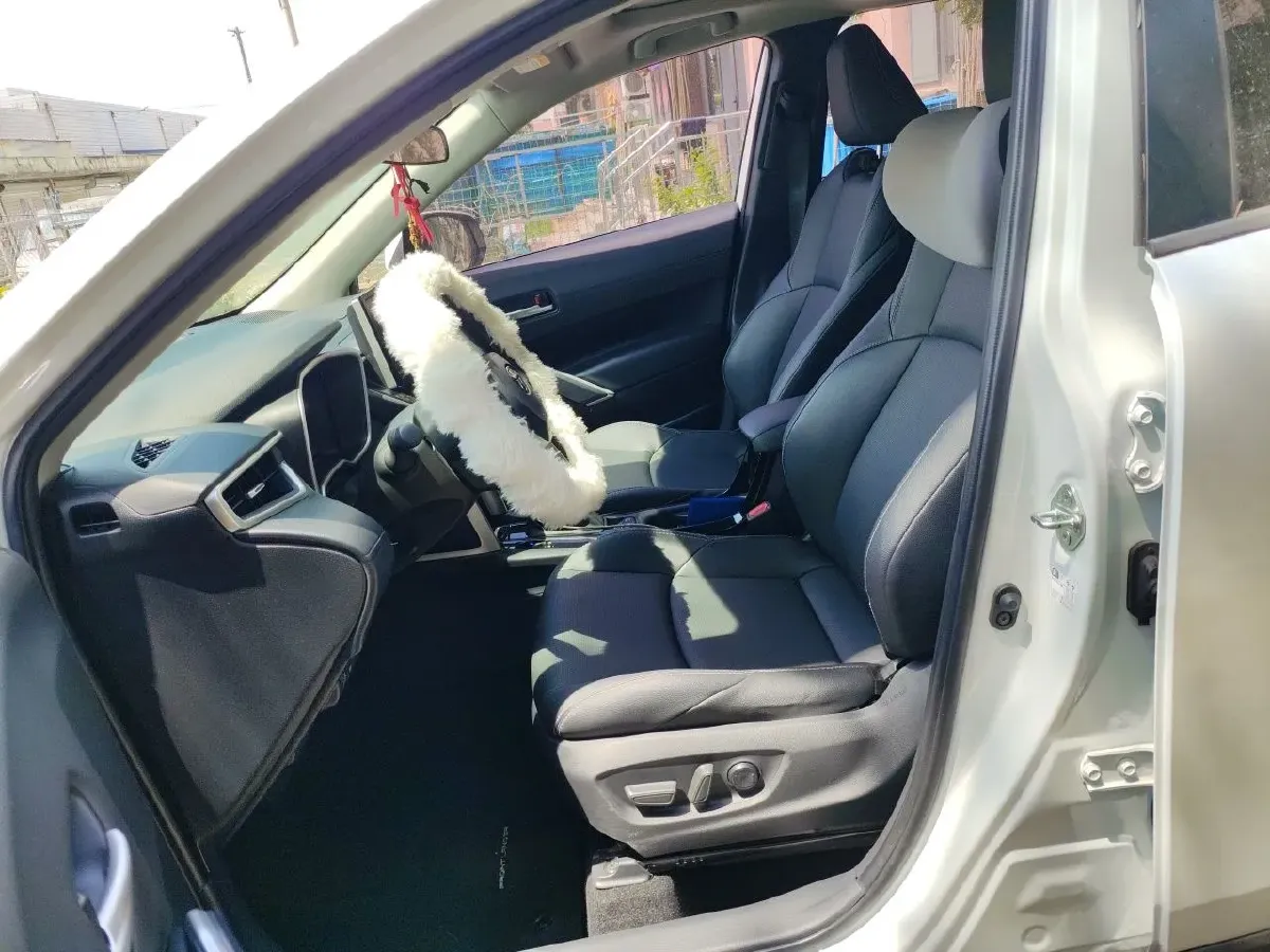 2022 Toyota Frontlander 2.0L 171HP L4 CVT,autocango,china used car exporter,china ev exporter,chinese used car exporter,chinese used ev exporter