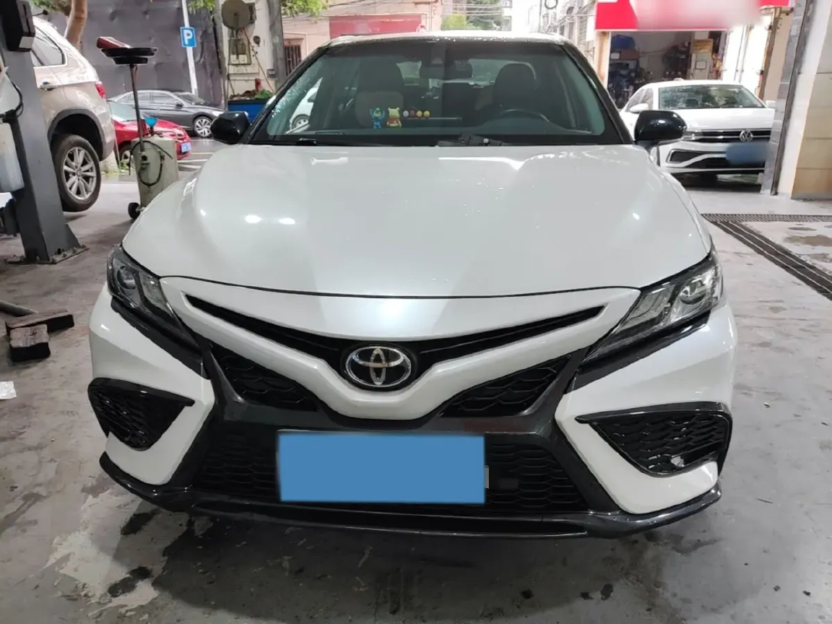 2023 Toyota Camry 2.5L 207HP L4 8AT,autocango,china used car exporter,china ev exporter,chinese used car exporter,chinese used ev exporter