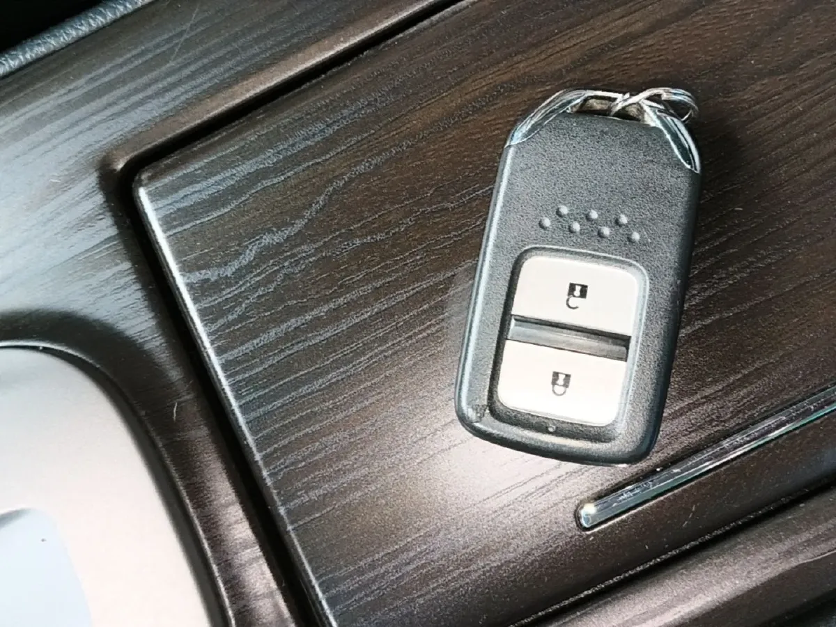 2014 Honda Crosstour 2.4L 197HP L4 5AT,autocango,china used car exporter,china ev exporter,chinese used car exporter,chinese used ev exporter