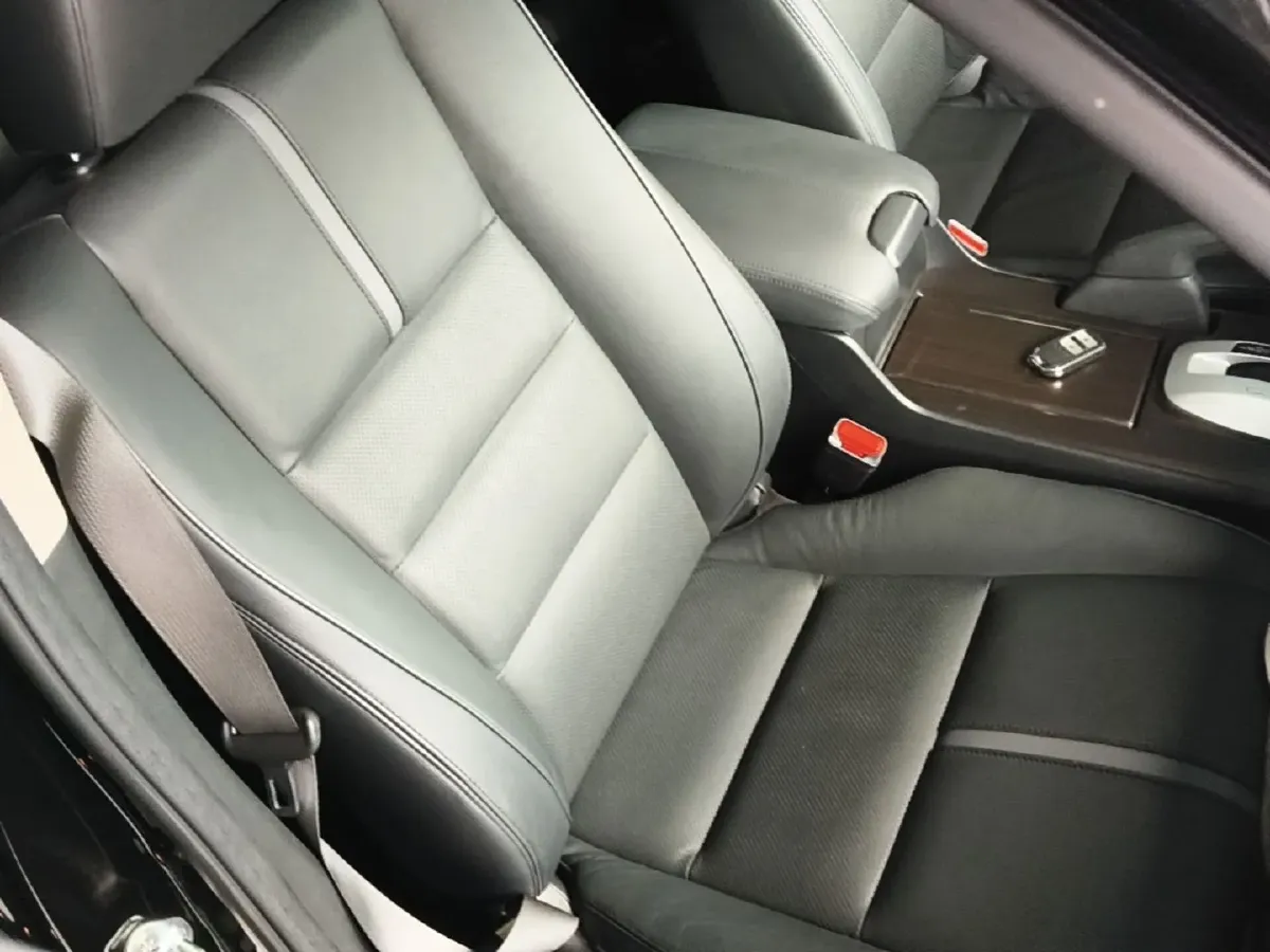 2014 Honda Crosstour 2.4L 197HP L4 5AT,autocango,china used car exporter,china ev exporter,chinese used car exporter,chinese used ev exporter