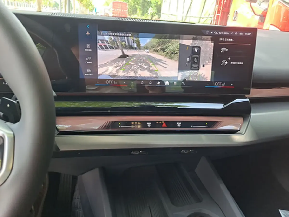 2025 BMW 5 Series 2.0T 258HP L4 8AT,autocango,china used car exporter,china ev exporter,chinese used car exporter,chinese used ev exporter