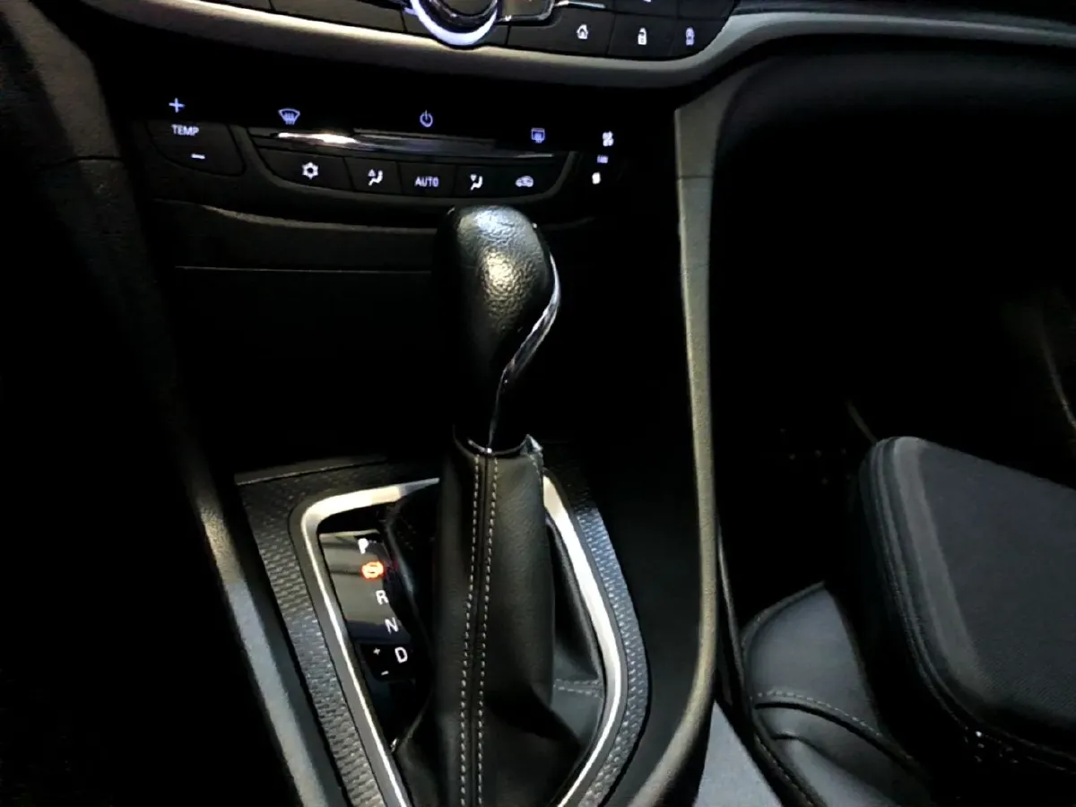 2019 ChangAn CS85 Coupe 2.0T 233HP L4 8AT,autocango,china used car exporter,china ev exporter,chinese used car exporter,chinese used ev exporter