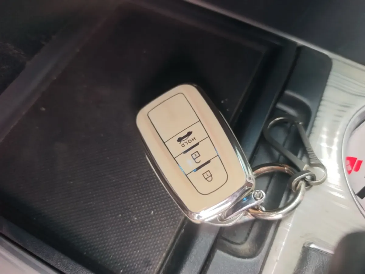 2019 Toyota Camry 2.5L 178HP L4 E-CVT Hybrid,autocango,china used car exporter,china ev exporter,chinese used car exporter,chinese used ev exporter