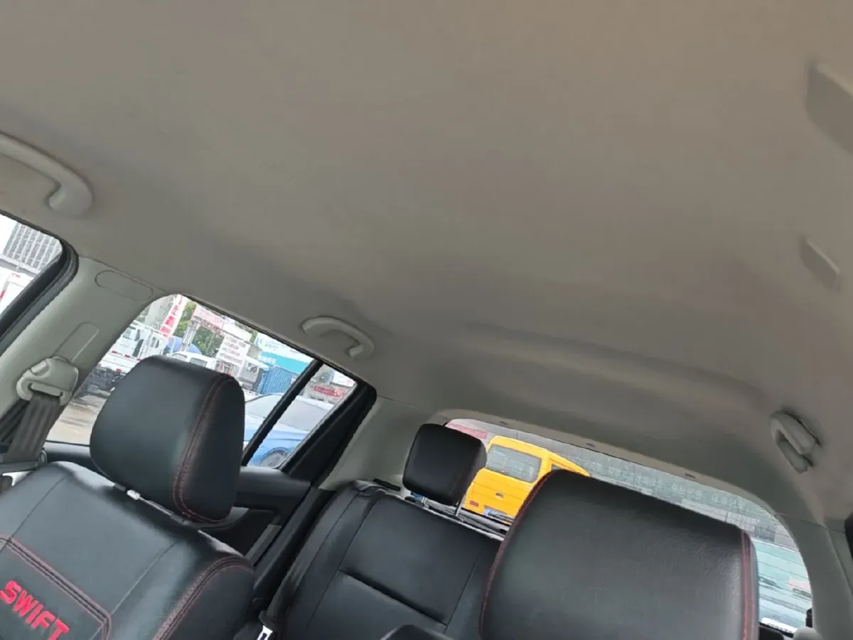 2015 Suzuki Swift 1.5L 103HP L4 4AT,autocango,china used car exporter,china ev exporter,chinese used car exporter,chinese used ev exporter