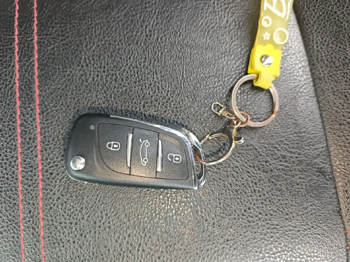 2015 Suzuki Swift 1.5L 103HP L4 4AT,autocango,china used car exporter,china ev exporter,chinese used car exporter,chinese used ev exporter