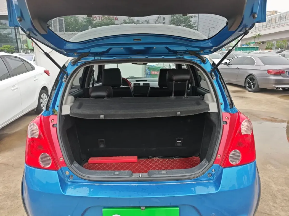 2015 Suzuki Swift 1.5L 103HP L4 4AT,autocango,china used car exporter,china ev exporter,chinese used car exporter,chinese used ev exporter