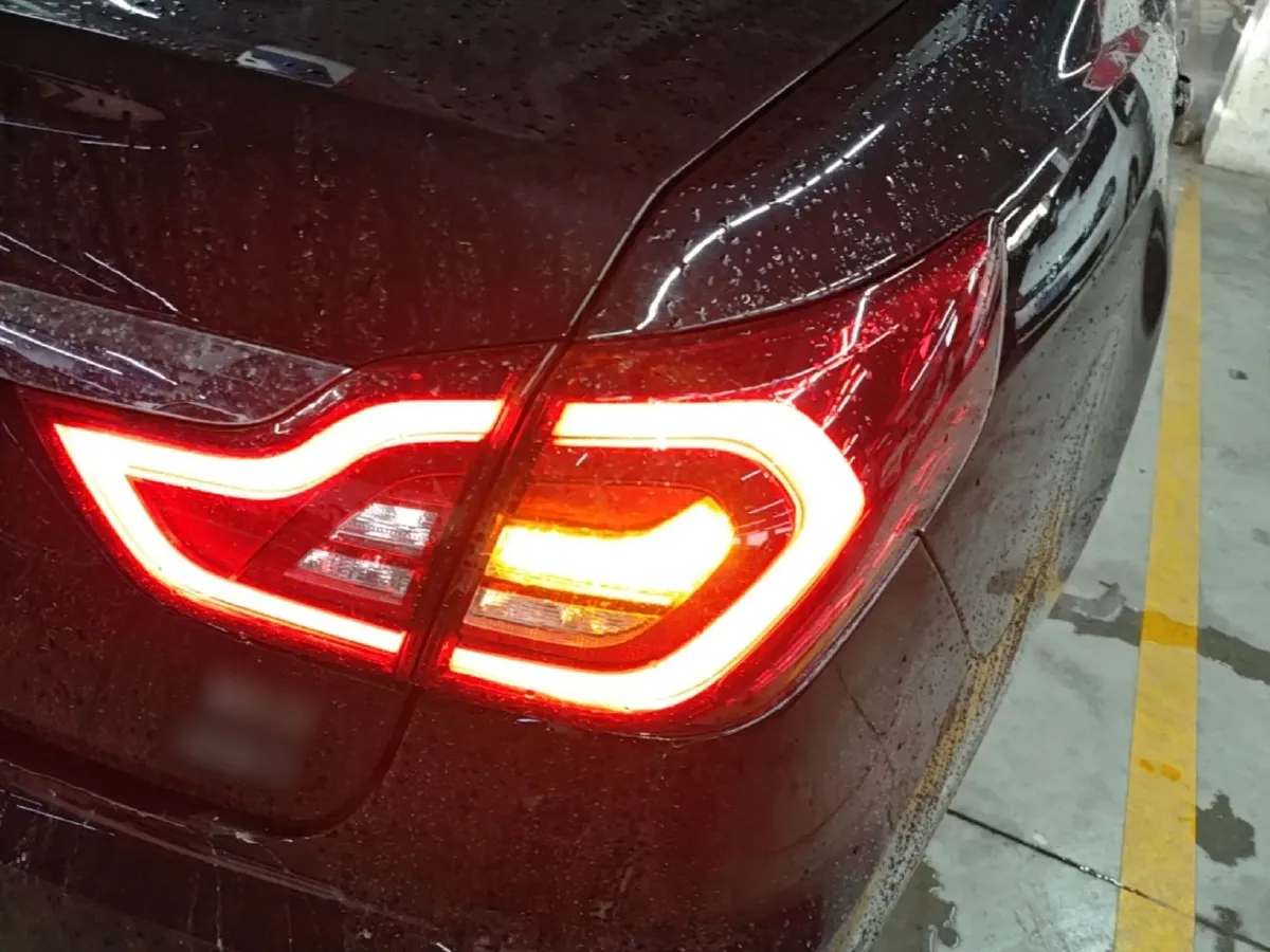 2019 HongQi H7 1.8T 188HP L4 6AT,autocango,china used car exporter,china ev exporter,chinese used car exporter,chinese used ev exporter