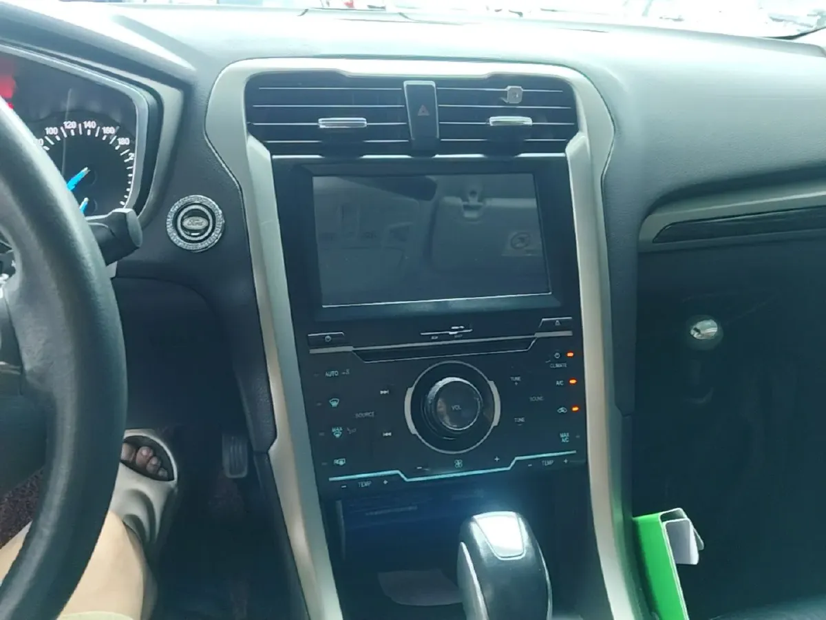 2013 Ford Mondeo 2.0T 203HP L4 6AT,autocango,china used car exporter,china ev exporter,chinese used car exporter,chinese used ev exporter