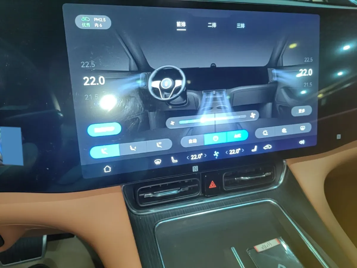 2025 AITO AITO M8 REEV 160HP REEV 53.4KWH,autocango,china used car exporter,china ev exporter,chinese used car exporter,chinese used ev exporter