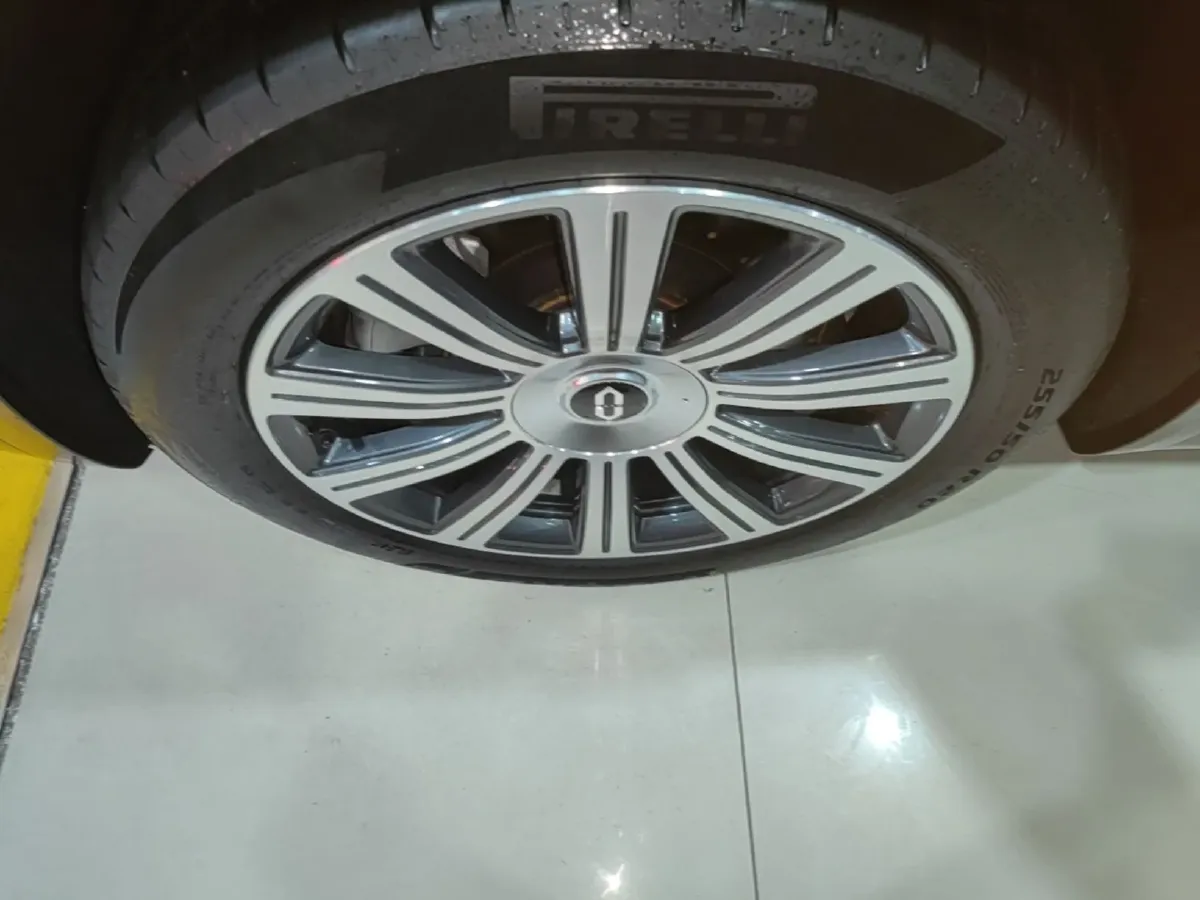 2025 AITO AITO M8 REEV 160HP REEV 53.4KWH,autocango,china used car exporter,china ev exporter,chinese used car exporter,chinese used ev exporter