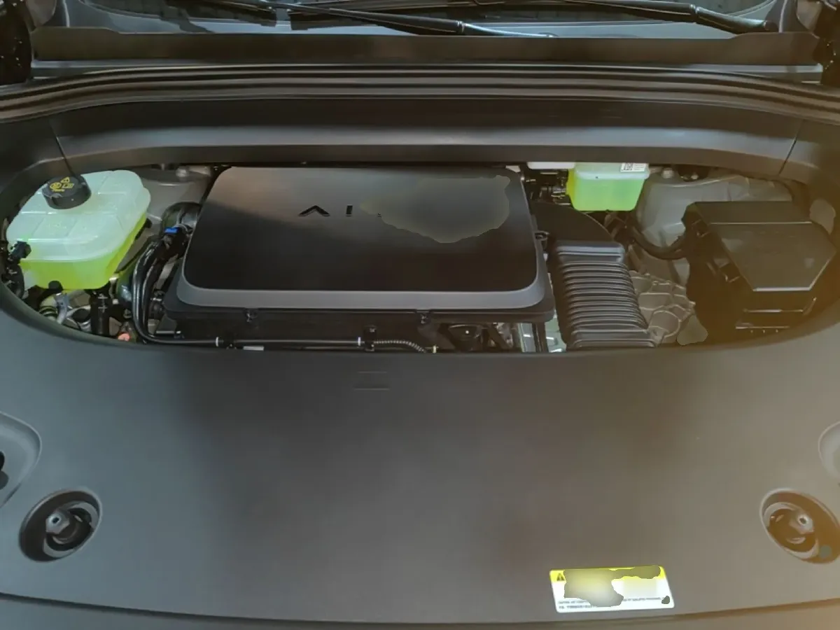 2025 AITO AITO M8 REEV 160HP REEV 53.4KWH,autocango,china used car exporter,china ev exporter,chinese used car exporter,chinese used ev exporter