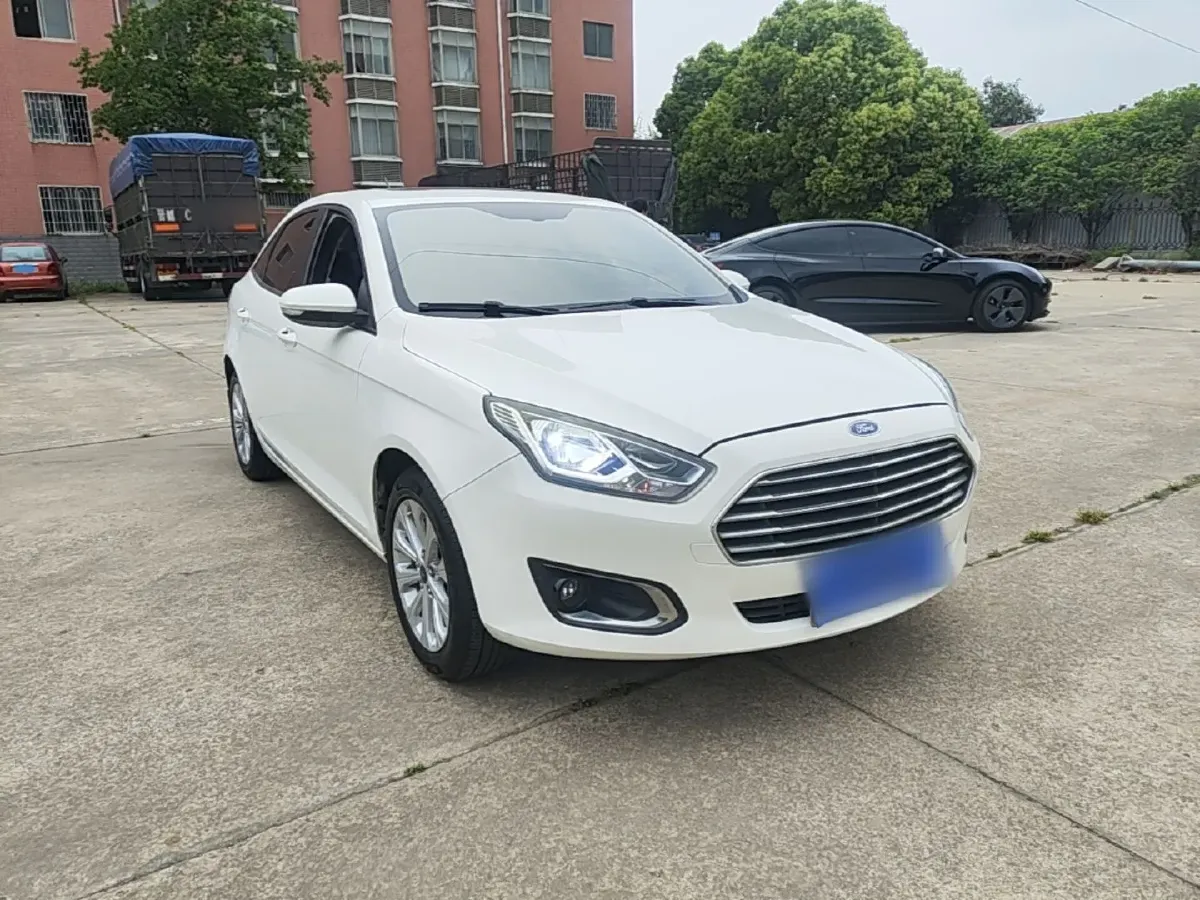 2017 Ford Escort 1.5L 113HP L4 6AT,autocango,china used car exporter,china ev exporter,chinese used car exporter,chinese used ev exporter