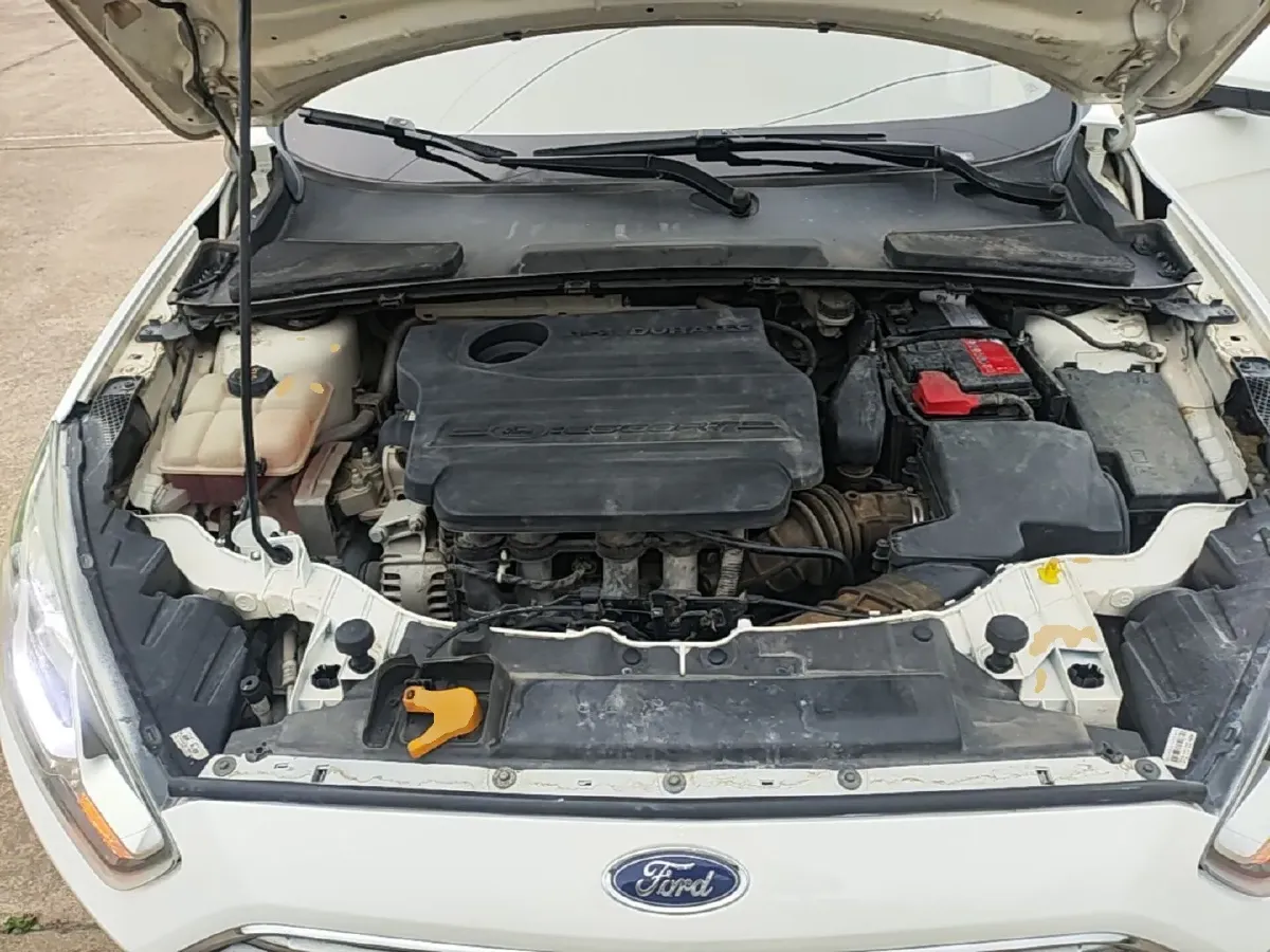 2017 Ford Escort 1.5L 113HP L4 6AT,autocango,china used car exporter,china ev exporter,chinese used car exporter,chinese used ev exporter