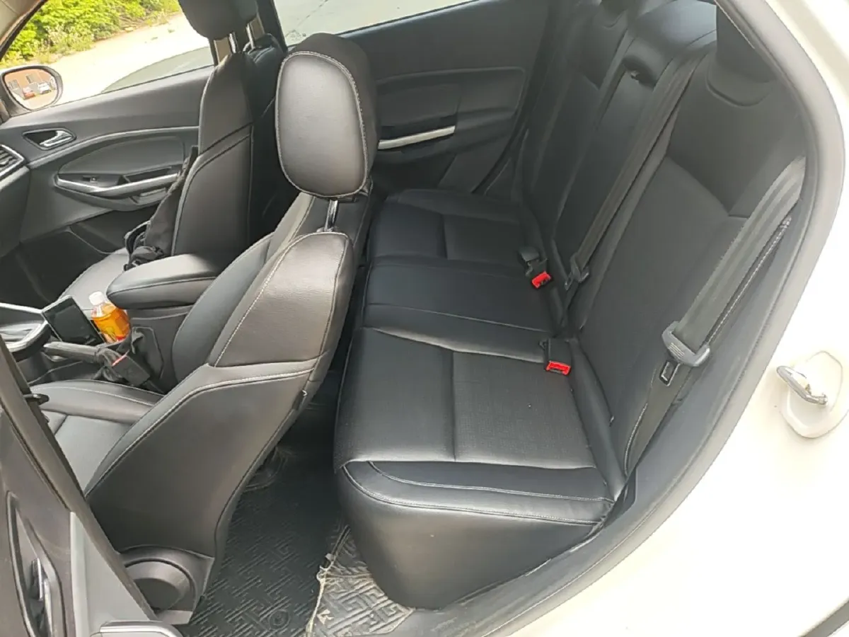 2017 Ford Escort 1.5L 113HP L4 6AT,autocango,china used car exporter,china ev exporter,chinese used car exporter,chinese used ev exporter