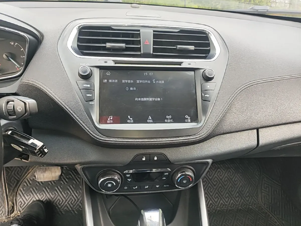 2017 Ford Escort 1.5L 113HP L4 6AT,autocango,china used car exporter,china ev exporter,chinese used car exporter,chinese used ev exporter