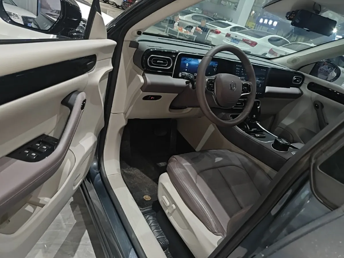 2023 Leapmotor C11 BEV 69.2KWH,autocango,china used car exporter,china ev exporter,chinese used car exporter,chinese used ev exporter