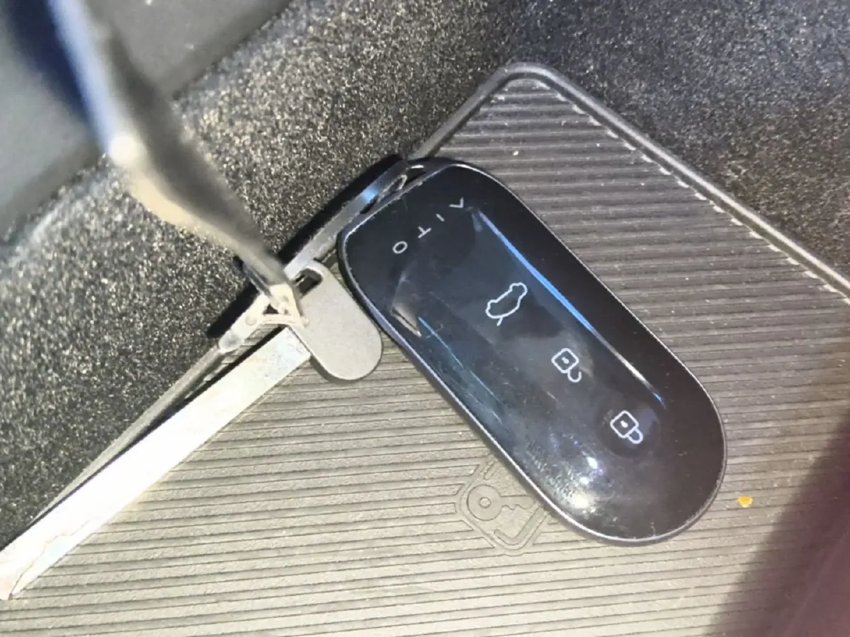 2025 AITO AITO M5 1.5T 152HP L4 REEV 42KWH,autocango,china used car exporter,china ev exporter,chinese used car exporter,chinese used ev exporter