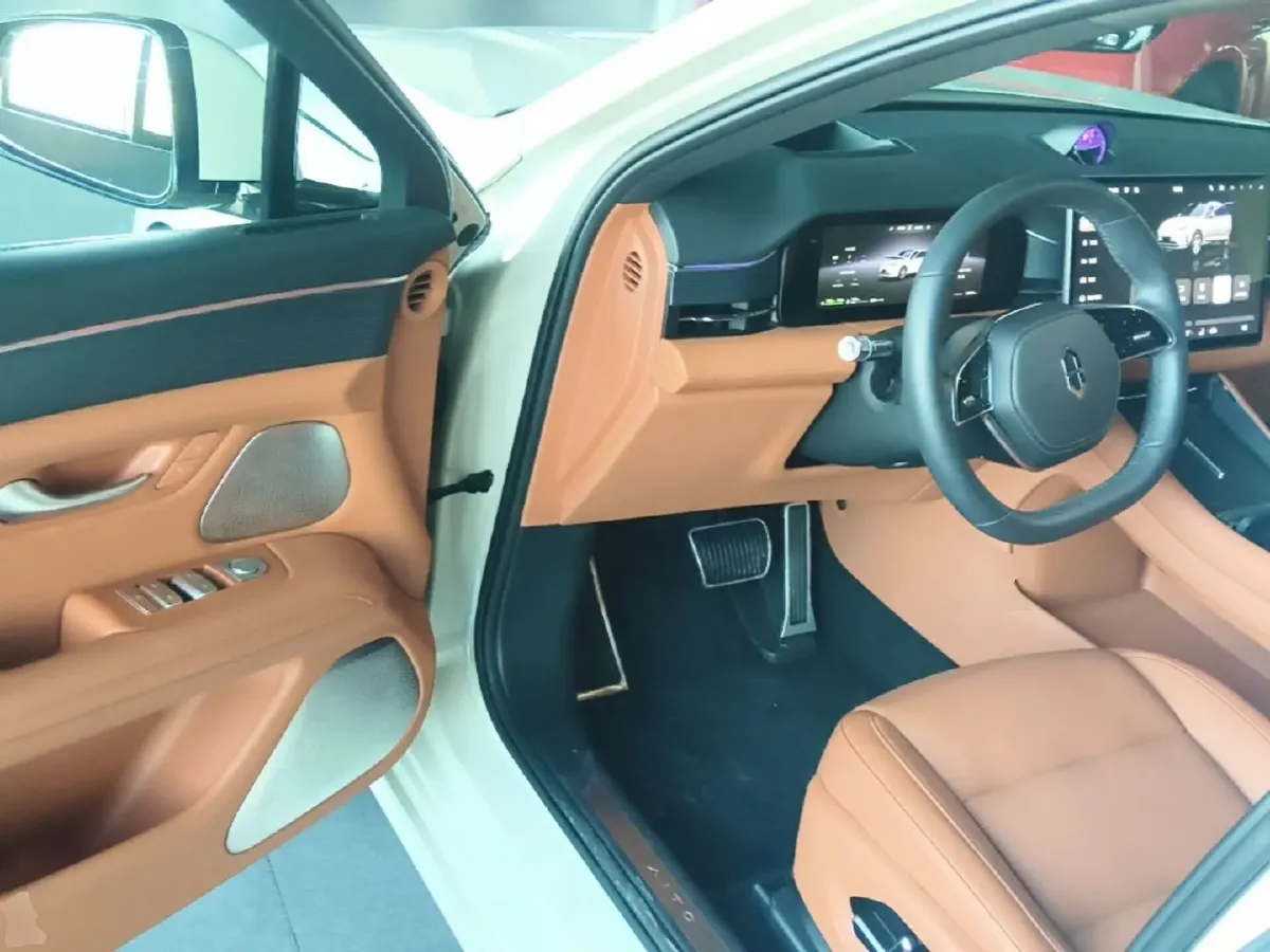 2025 AITO AITO M5 1.5T 152HP L4 REEV 42KWH,autocango,china used car exporter,china ev exporter,chinese used car exporter,chinese used ev exporter