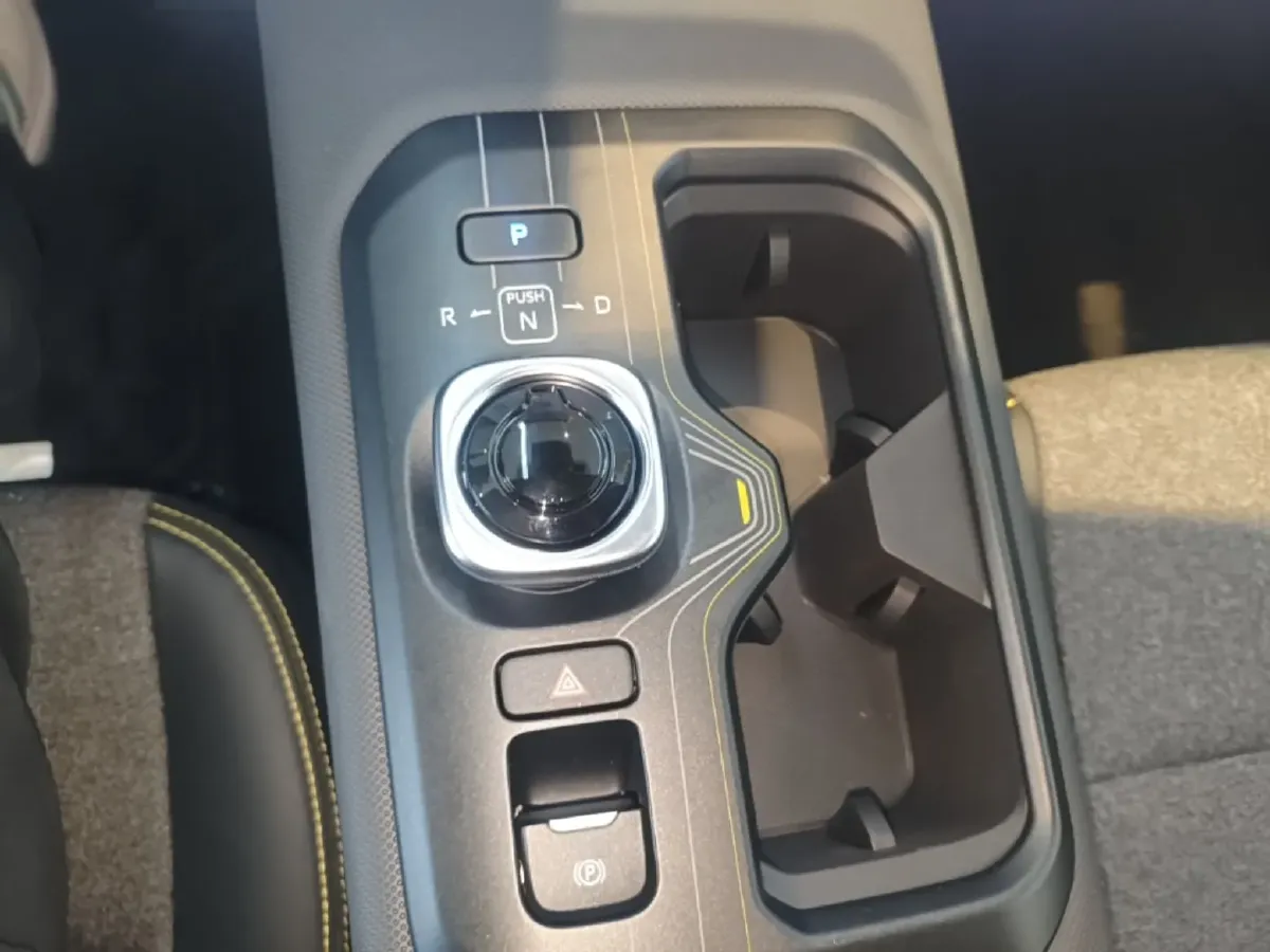 2025 Toyota bZ5 BEV,autocango,china used car exporter,china ev exporter,chinese used car exporter,chinese used ev exporter