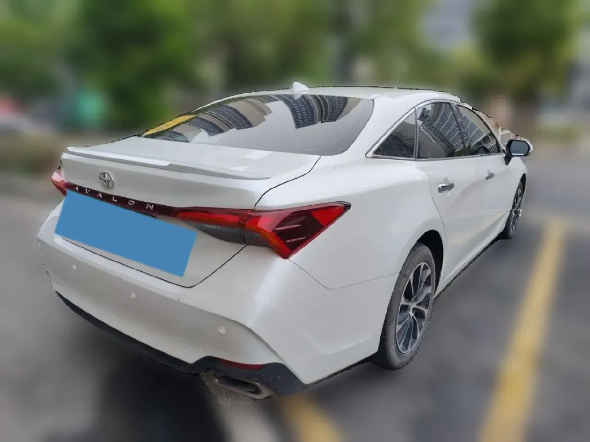 2022 Toyota Avalon 2.5L 209HP L4 8AT,autocango,china used car exporter,china ev exporter,chinese used car exporter,chinese used ev exporter