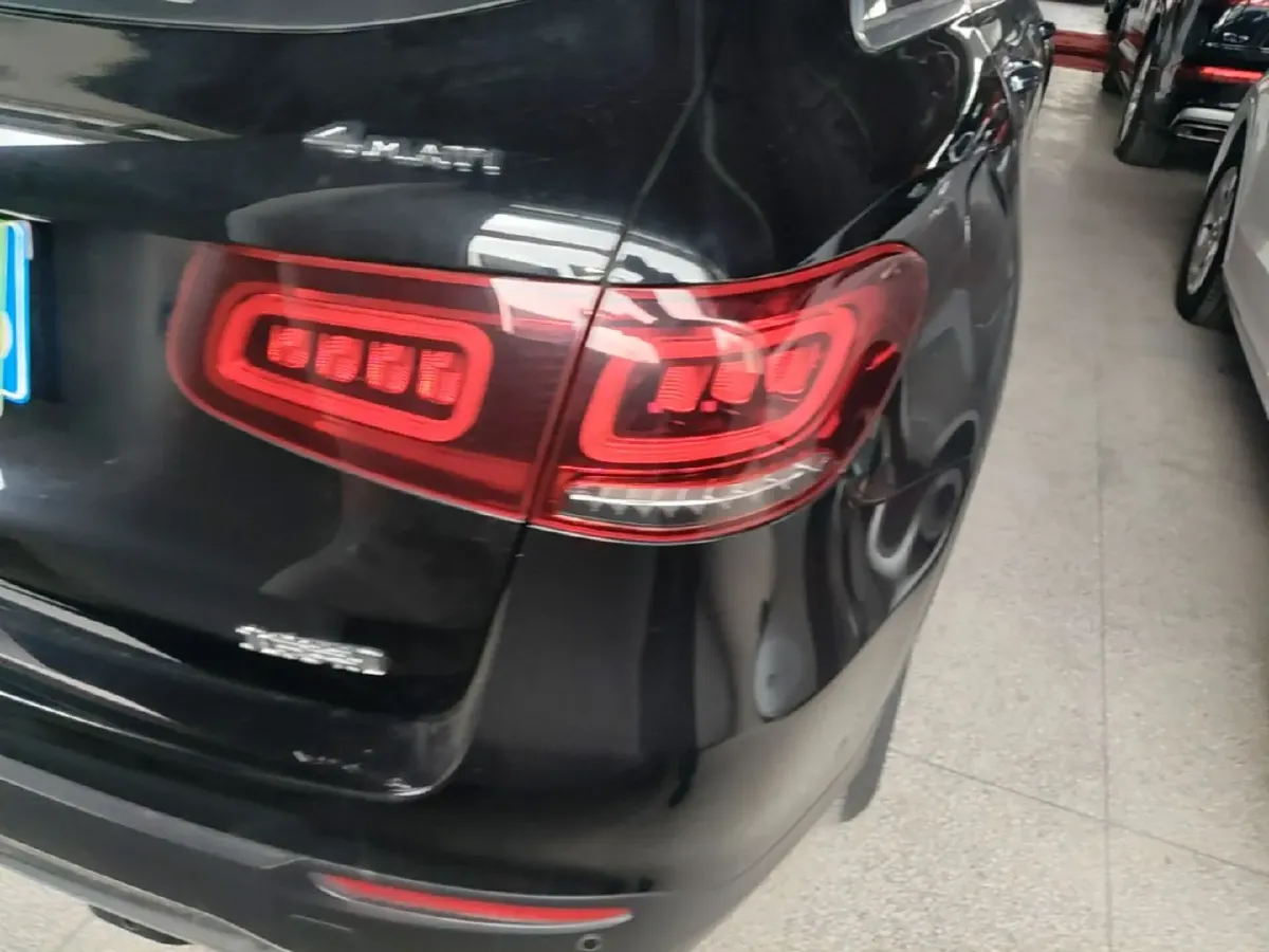 2021 Mercedes-Benz GLC Class 2.0T 197HP L4 9AT,autocango,china used car exporter,china ev exporter,chinese used car exporter,chinese used ev exporter