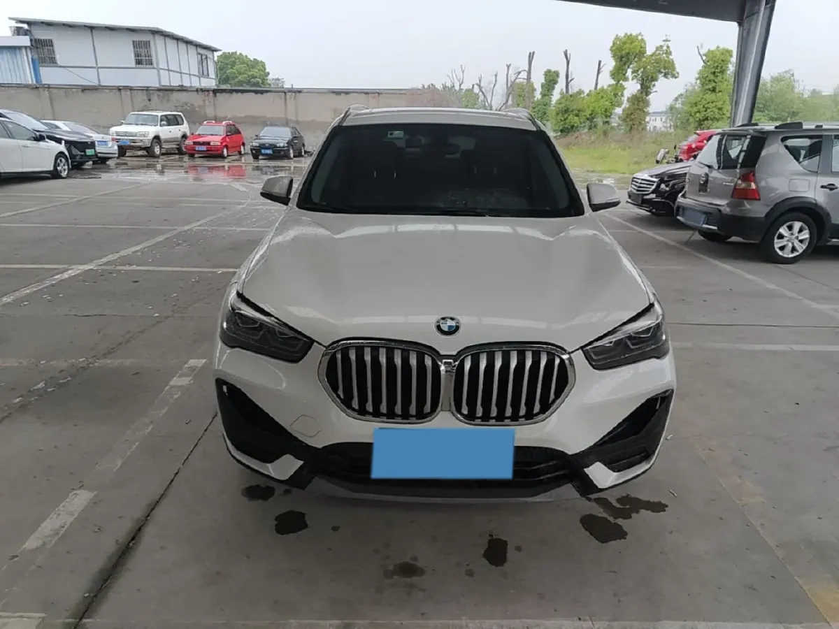 2020 BMW X1 1.5T 140HP L3 7DCT,autocango,china used car exporter,china ev exporter,chinese used car exporter,chinese used ev exporter