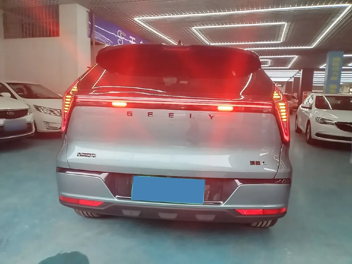 2025 Geely StarRay 1.5T 181HP L4 7DCT,autocango,china used car exporter,china ev exporter,chinese used car exporter,chinese used ev exporter