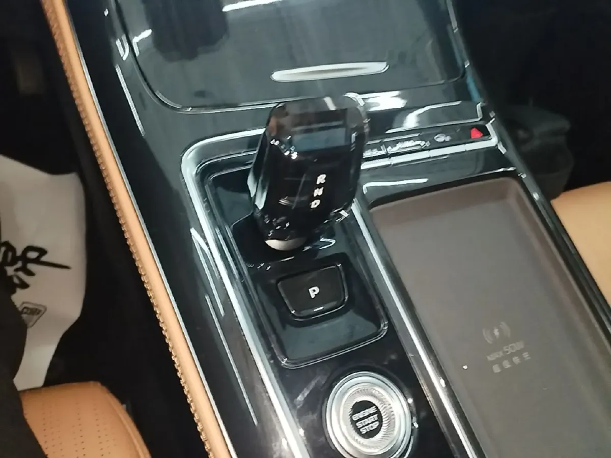 2025 Geely StarRay 1.5T 181HP L4 7DCT,autocango,china used car exporter,china ev exporter,chinese used car exporter,chinese used ev exporter