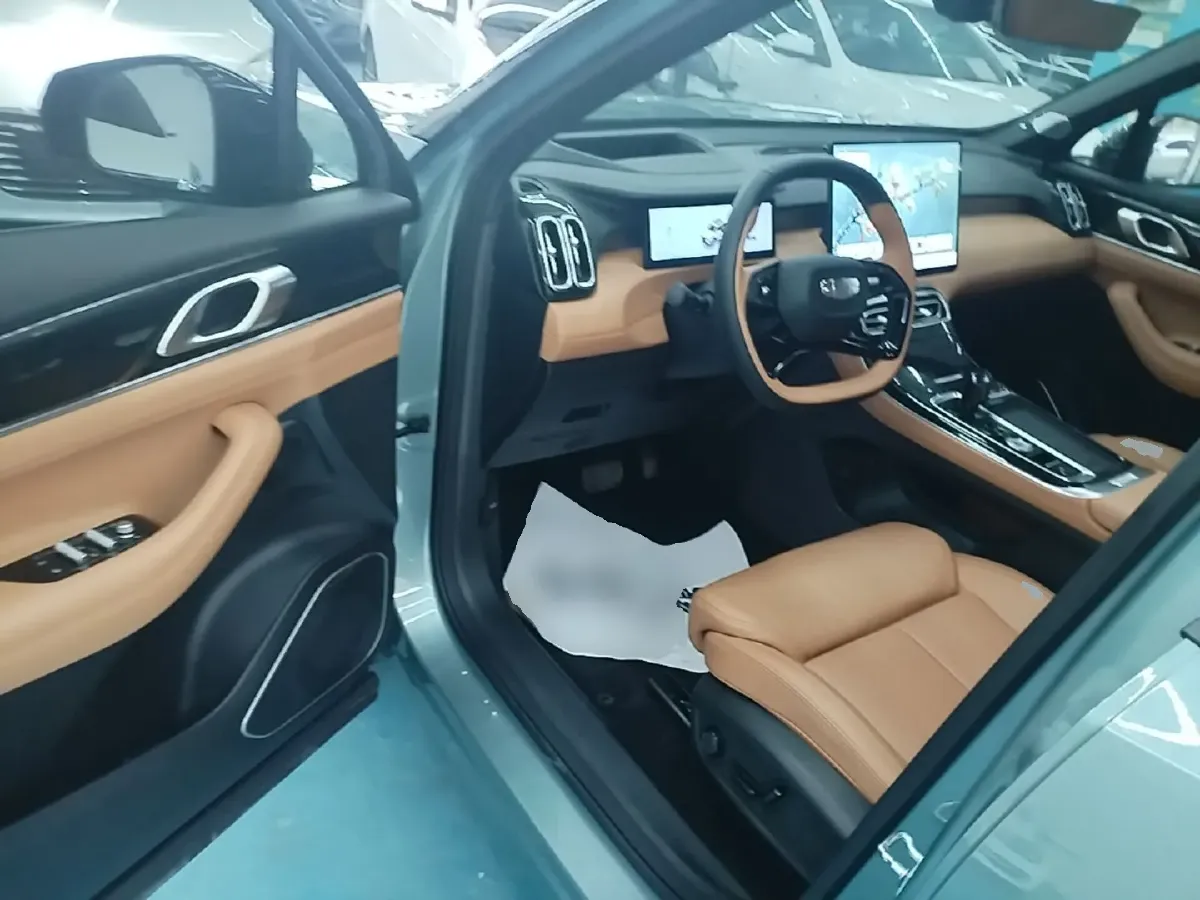 2025 Geely StarRay 1.5T 181HP L4 7DCT,autocango,china used car exporter,china ev exporter,chinese used car exporter,chinese used ev exporter