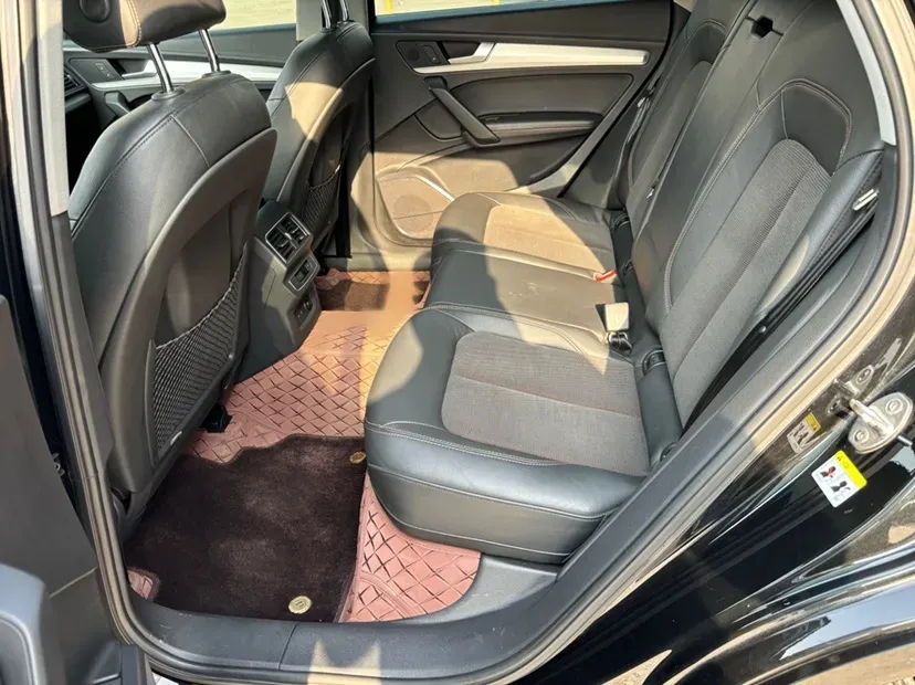 2018 Audi Q5L 2.0T 190HP L4 7DCT,autocango,china used car exporter,china ev exporter,chinese used car exporter,chinese used ev exporter