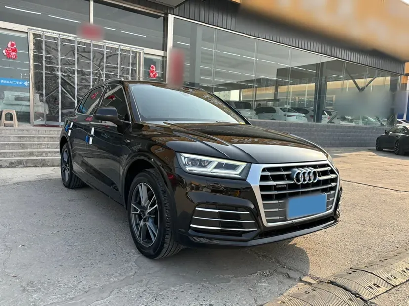 2018 Audi Q5L 2.0T 190HP L4 7DCT,autocango,china used car exporter,china ev exporter,chinese used car exporter,chinese used ev exporter
