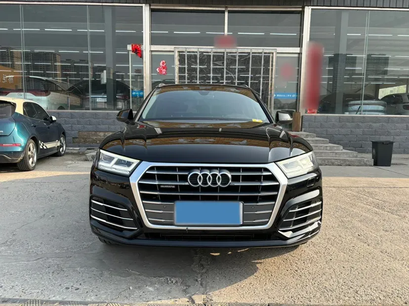2018 Audi Q5L 2.0T 190HP L4 7DCT,autocango,china used car exporter,china ev exporter,chinese used car exporter,chinese used ev exporter
