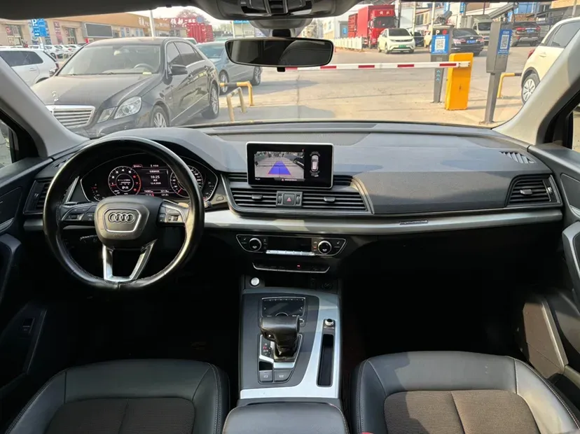 2018 Audi Q5L 2.0T 190HP L4 7DCT,autocango,china used car exporter,china ev exporter,chinese used car exporter,chinese used ev exporter
