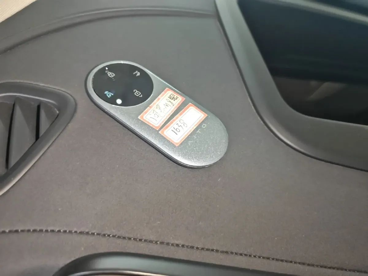 2025 AITO AITO M8 REEV 160HP REEV 53.4KWH,autocango,china used car exporter,china ev exporter,chinese used car exporter,chinese used ev exporter