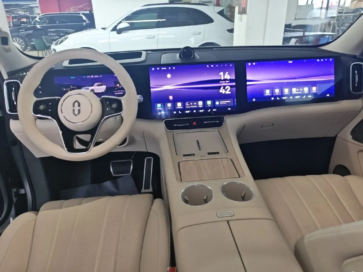 2025 AITO AITO M8 REEV 160HP REEV 53.4KWH,autocango,china used car exporter,china ev exporter,chinese used car exporter,chinese used ev exporter