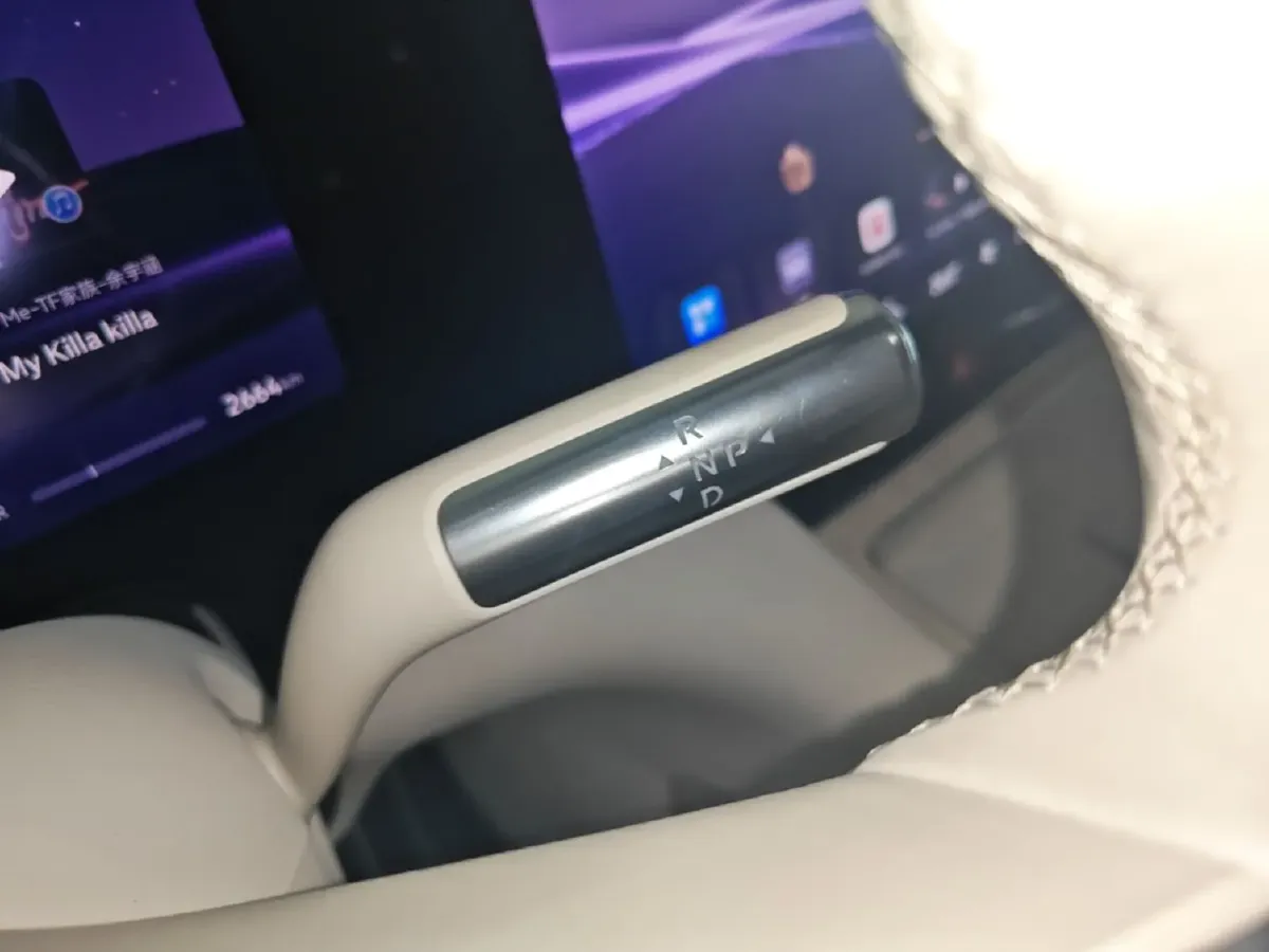 2025 AITO AITO M8 REEV 160HP REEV 53.4KWH,autocango,china used car exporter,china ev exporter,chinese used car exporter,chinese used ev exporter