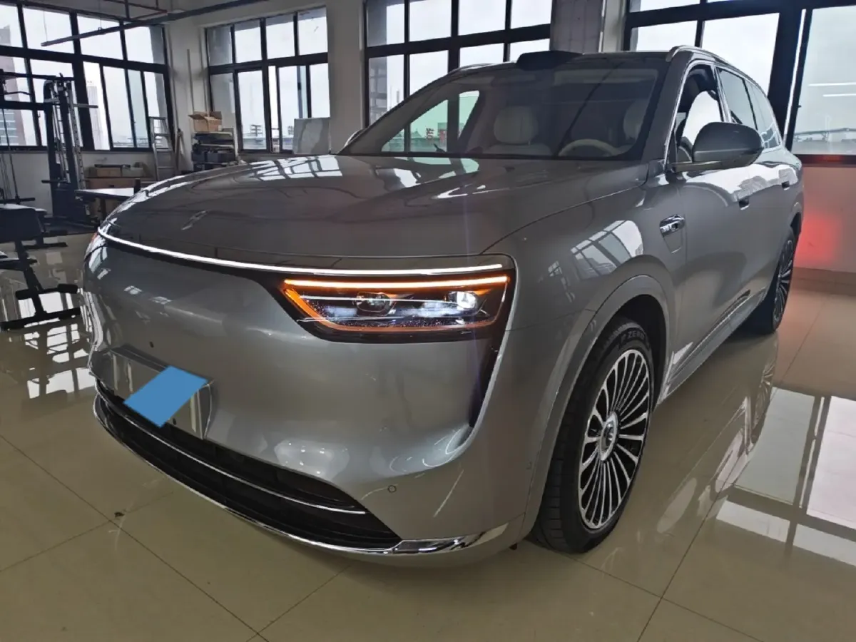 2025 AITO AITO M8 REEV 160HP REEV 53.4KWH,autocango,china used car exporter,china ev exporter,chinese used car exporter,chinese used ev exporter