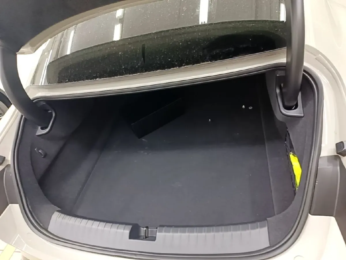 2024 MI SU7 BEV 73.6KWH,autocango,china used car exporter,china ev exporter,chinese used car exporter,chinese used ev exporter