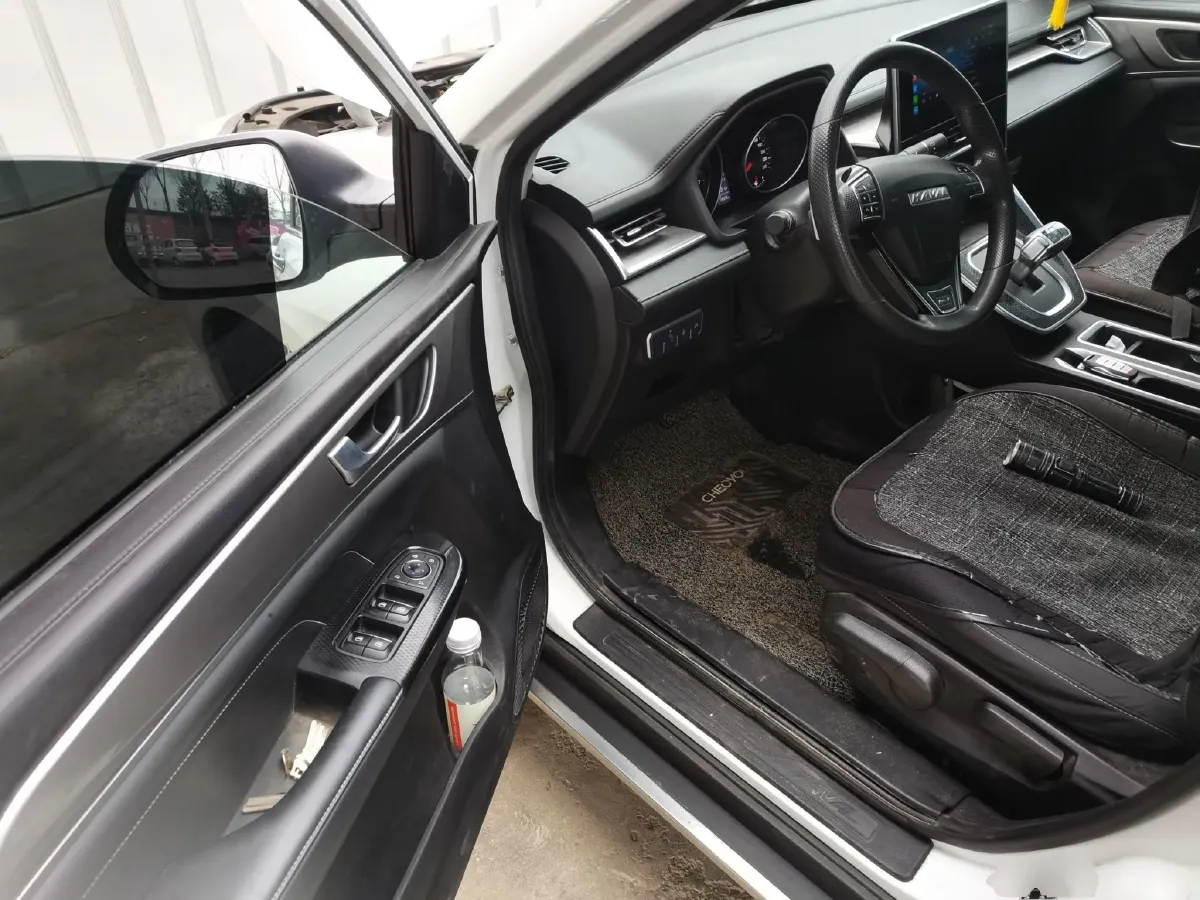 2021 Haval M6 1.5T 150HP L4 7DCT,autocango,china used car exporter,china ev exporter,chinese used car exporter,chinese used ev exporter