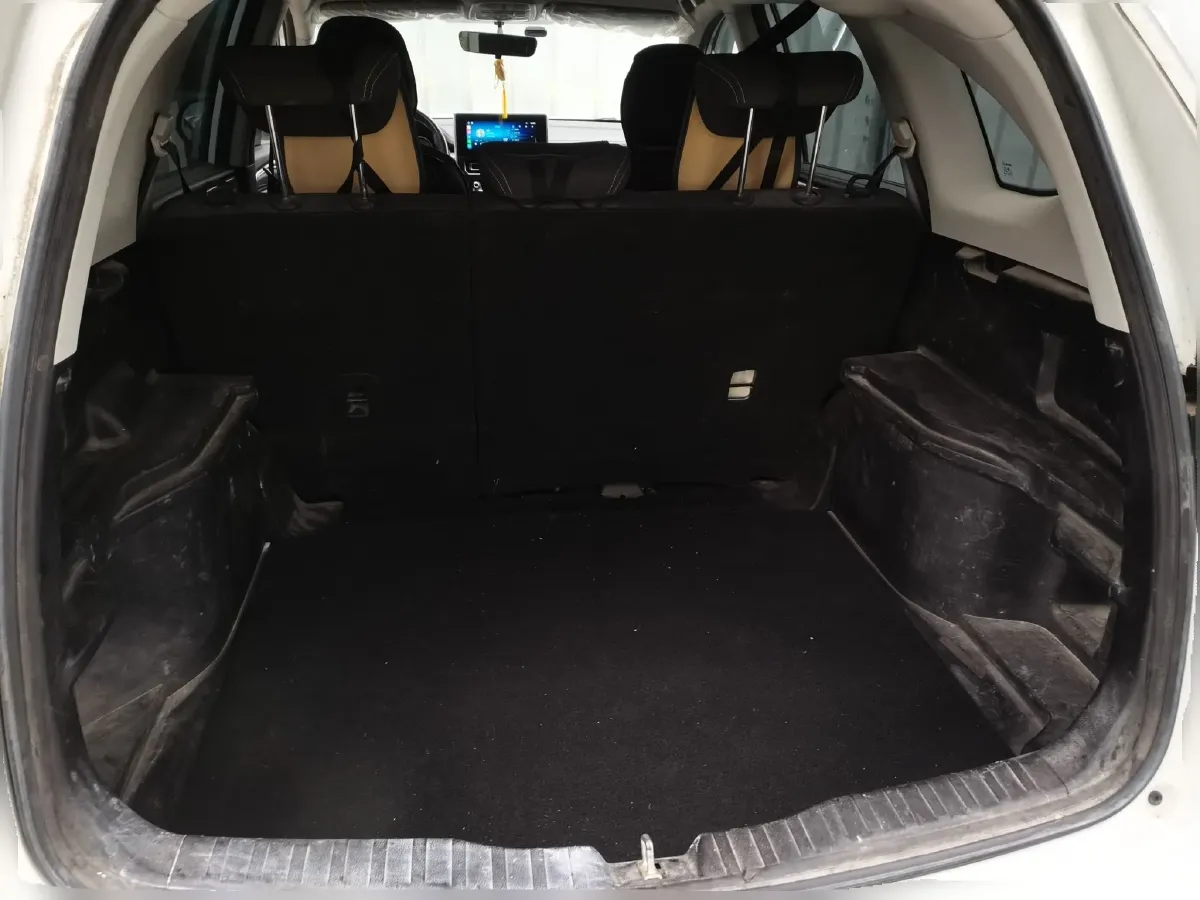 2021 Haval M6 1.5T 150HP L4 7DCT,autocango,china used car exporter,china ev exporter,chinese used car exporter,chinese used ev exporter