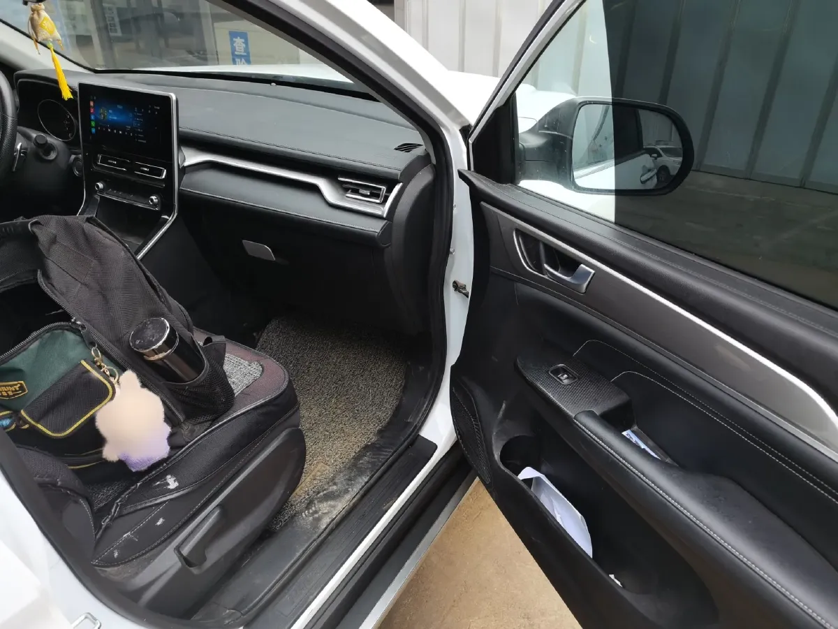 2021 Haval M6 1.5T 150HP L4 7DCT,autocango,china used car exporter,china ev exporter,chinese used car exporter,chinese used ev exporter