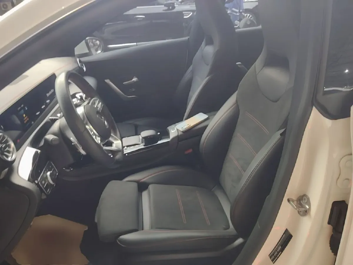 2021 Mercedes-Benz CLA Class 1.3T 163HP L4 7DCT,autocango,china used car exporter,china ev exporter,chinese used car exporter,chinese used ev exporter