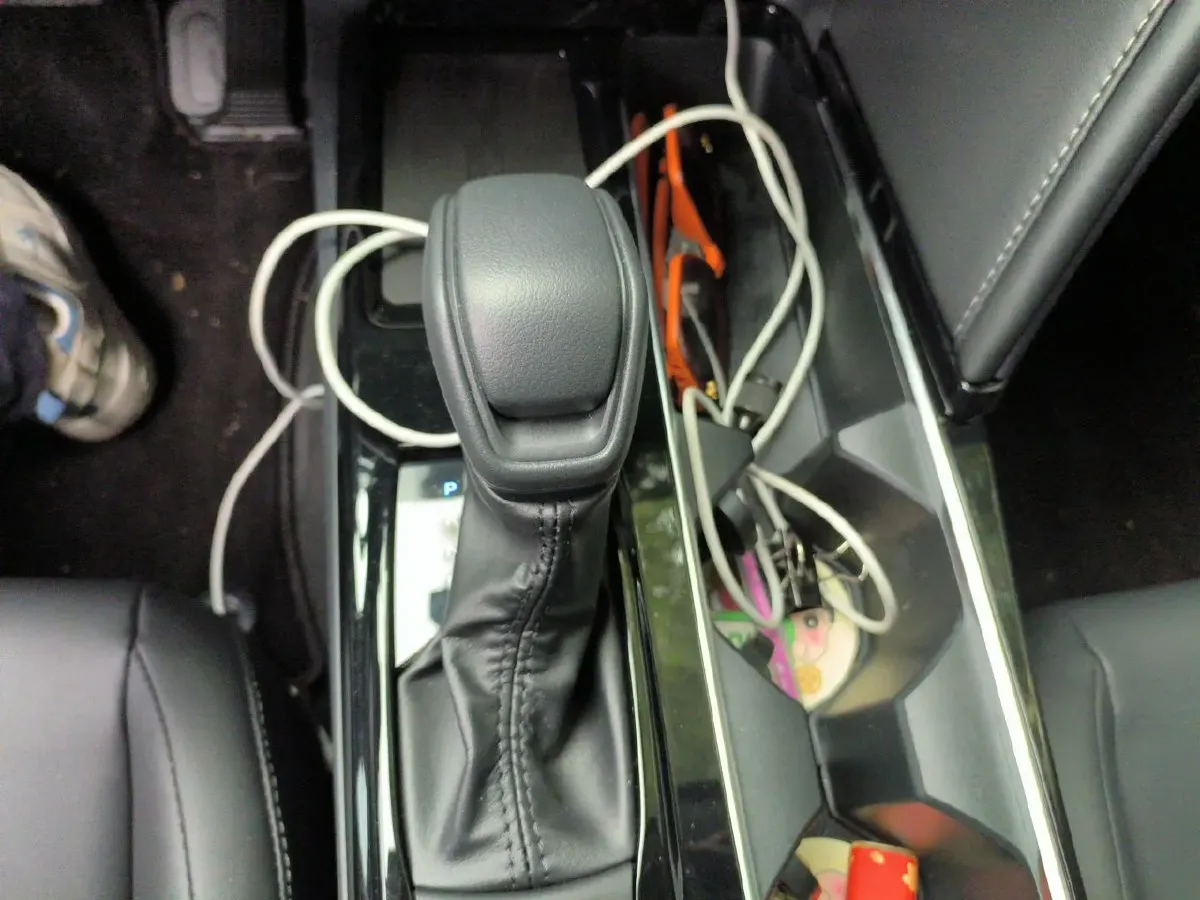 2024 Toyota Camry 2.0L 152HP L4 E-CVT Hybrid,autocango,china used car exporter,china ev exporter,chinese used car exporter,chinese used ev exporter